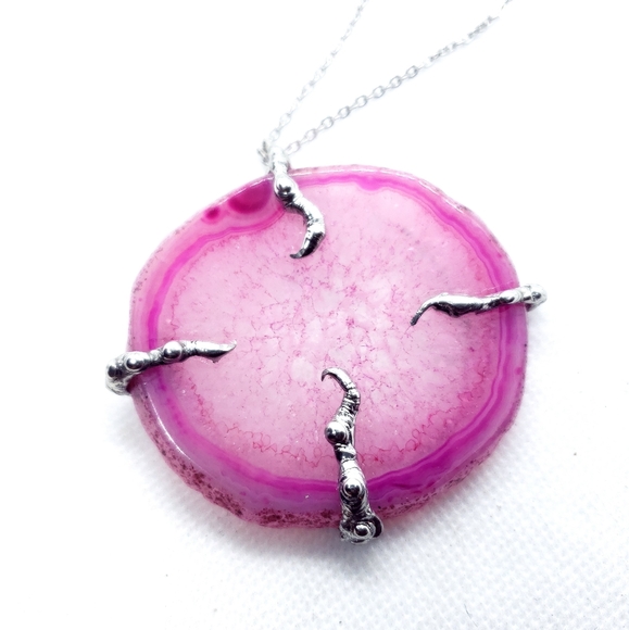 Pink tentacle agate crystal necklace handmade - Picture 3 of 16